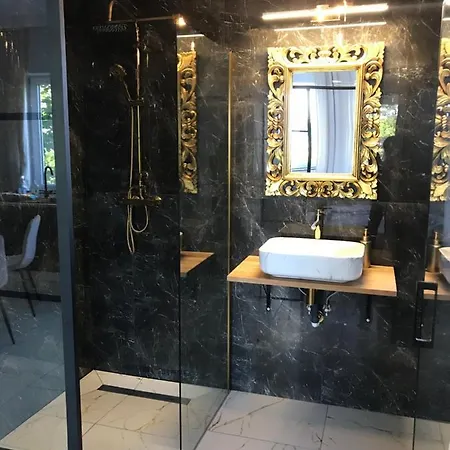 ゲストハウス Goscinne Bryza グディニャ